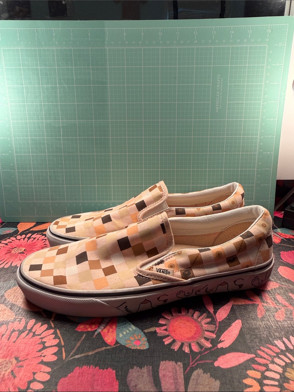 Vans Slip-On Sneakers in Checkerboard Breast Cancer shoe size 10.5
